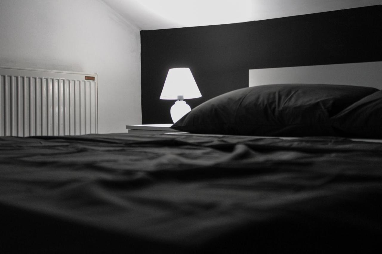 Bianco Nero Appartamento Ni Exteriér fotografie